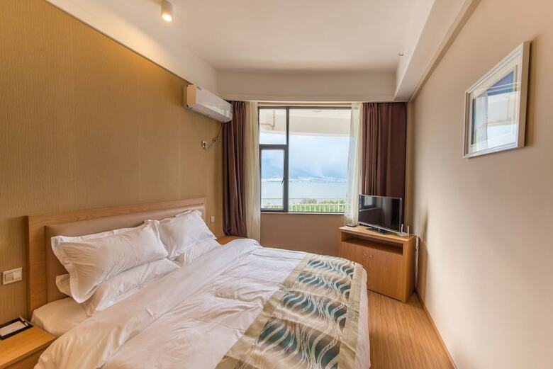 Er Hai Bay Holiday Hotel
