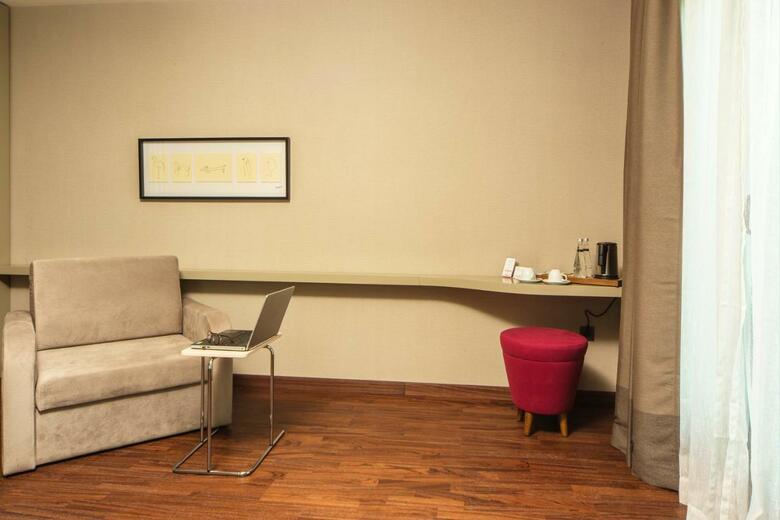 Hotel The City Suites