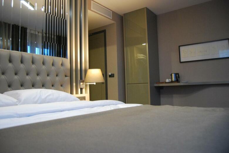 Hotel The City Suites