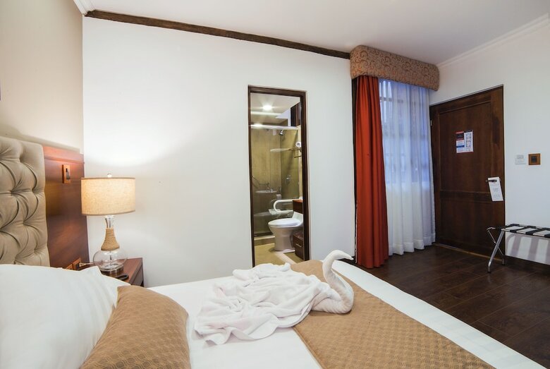 Felicia Hotel & Suites