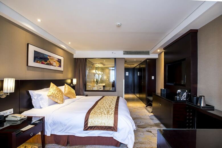 Greenland Jiulong Hotel