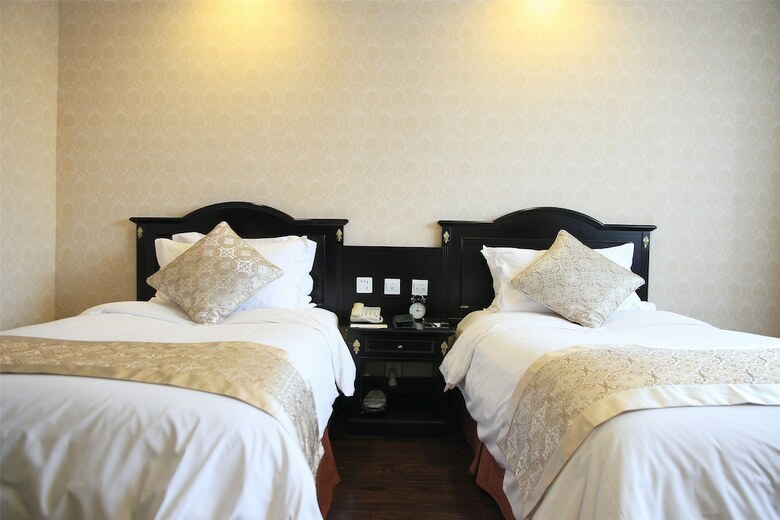 Greenland Jiulong Hotel