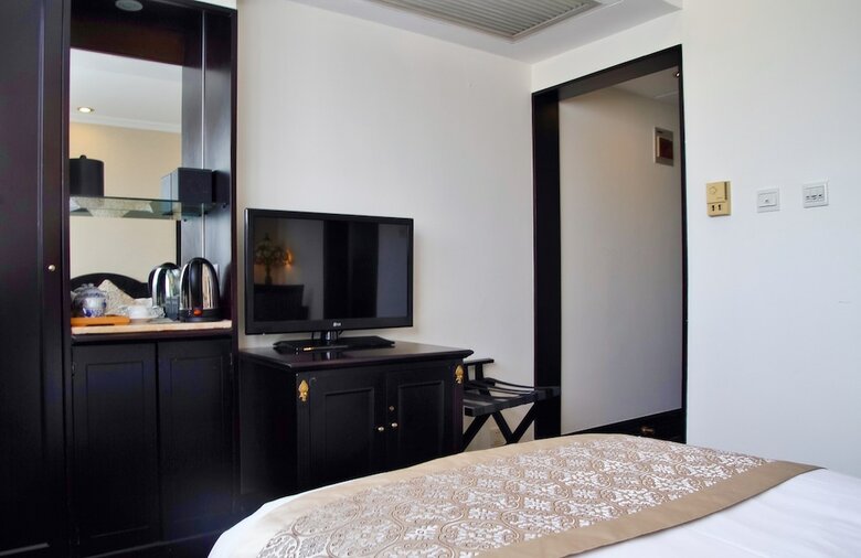 Greenland Jiulong Hotel