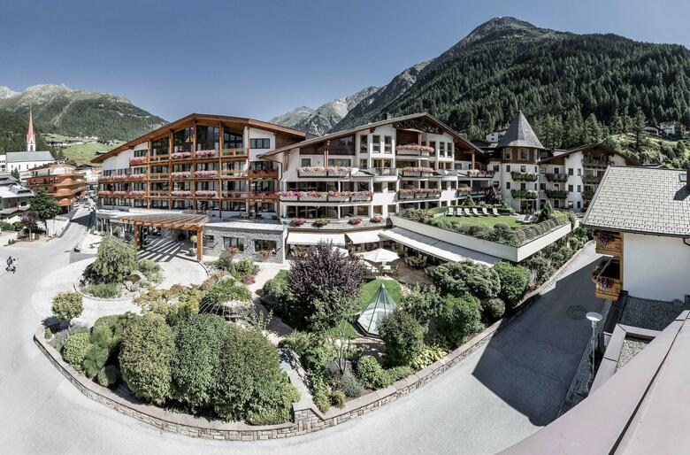 Hotel Das Central - Alpine . Luxury . Life
