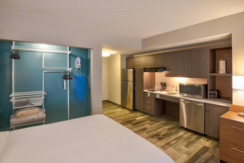 Hotel Towneplace Suites By Marriott Miami Airport