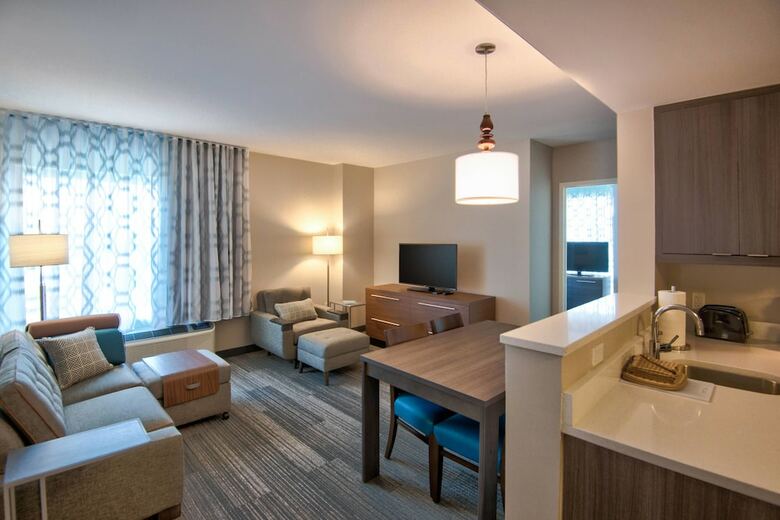 Hotel Towneplace Suites By Marriott Miami Airport