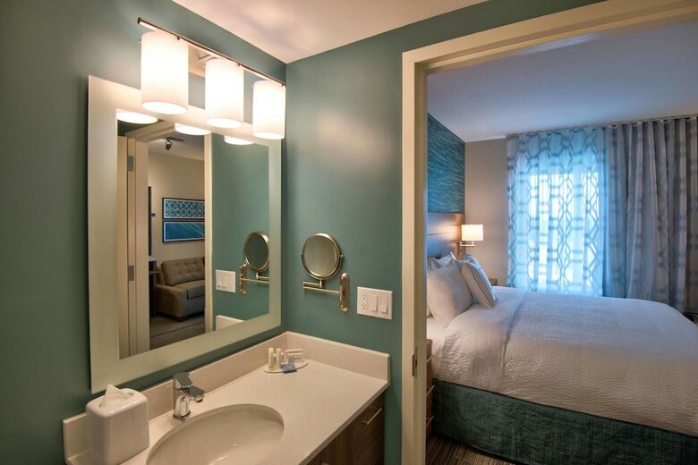Hotel Towneplace Suites By Marriott Miami Airport