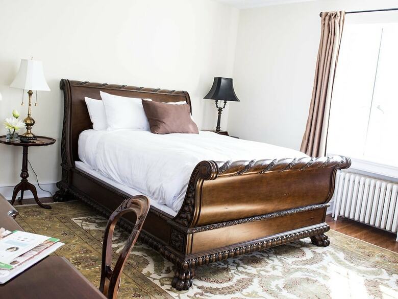Bed & Breakfast The Manor On Front