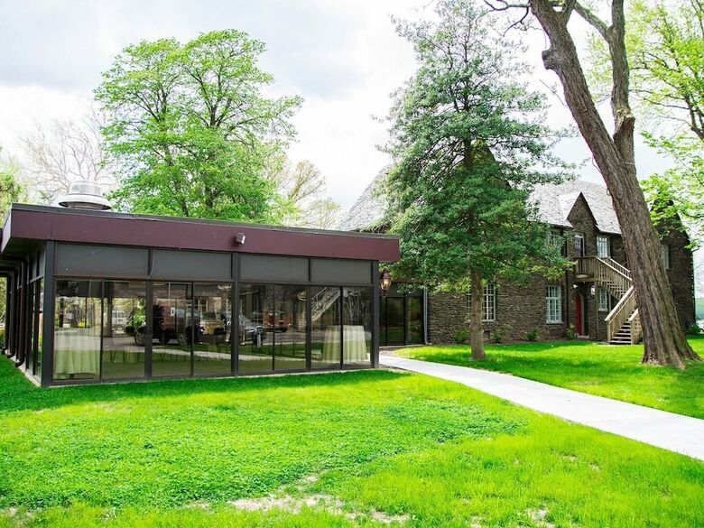 Bed & Breakfast The Manor On Front
