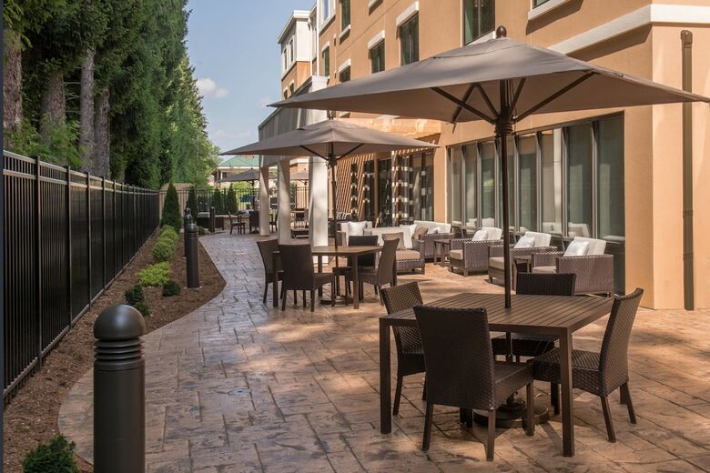 Hotel Courtyard By Marriott Hershey Chocolate Avenue