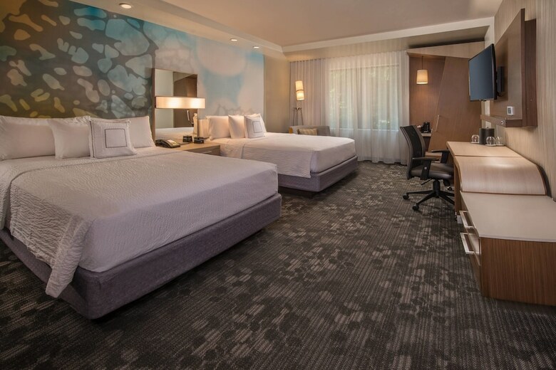 Hotel Courtyard By Marriott Hershey Chocolate Avenue