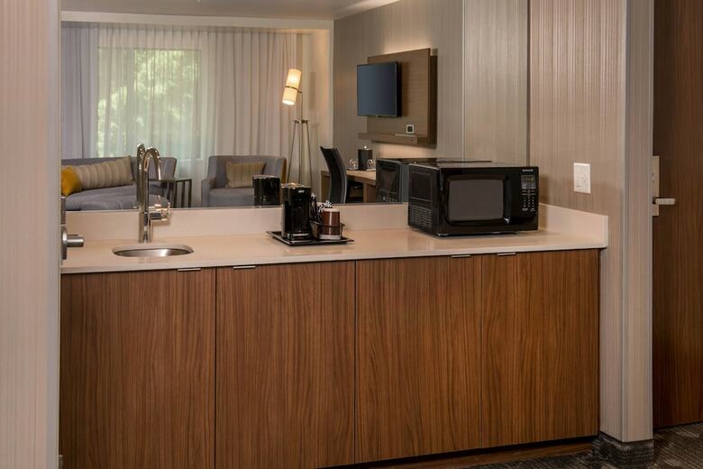 Hotel Courtyard By Marriott Hershey Chocolate Avenue
