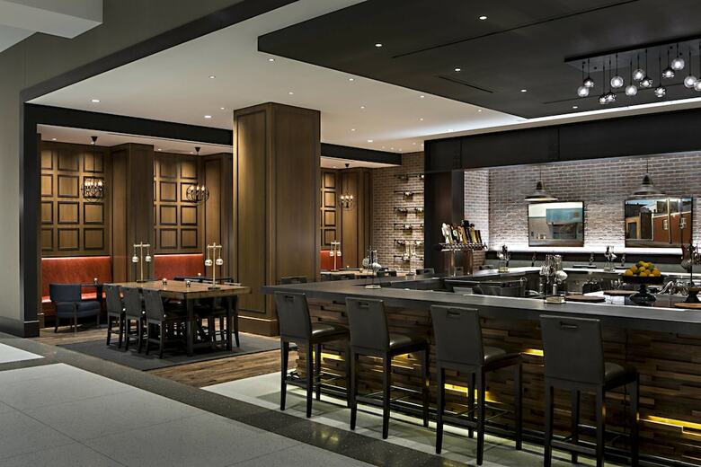 Hotel Omaha Marriott Downtown At The Capitol District