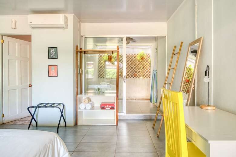 Hostal Selina Jaco