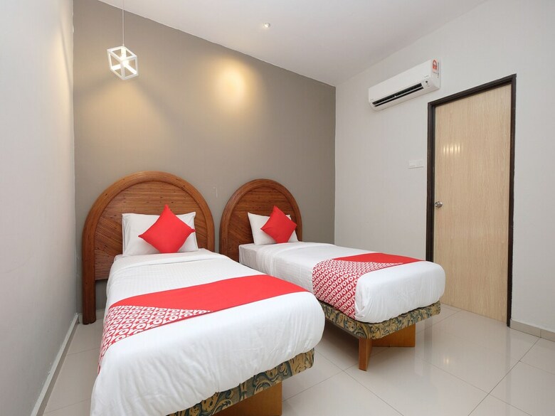 Oyo 1202 Senrose Hotel