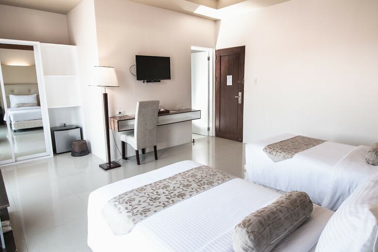 Sierra Hotel