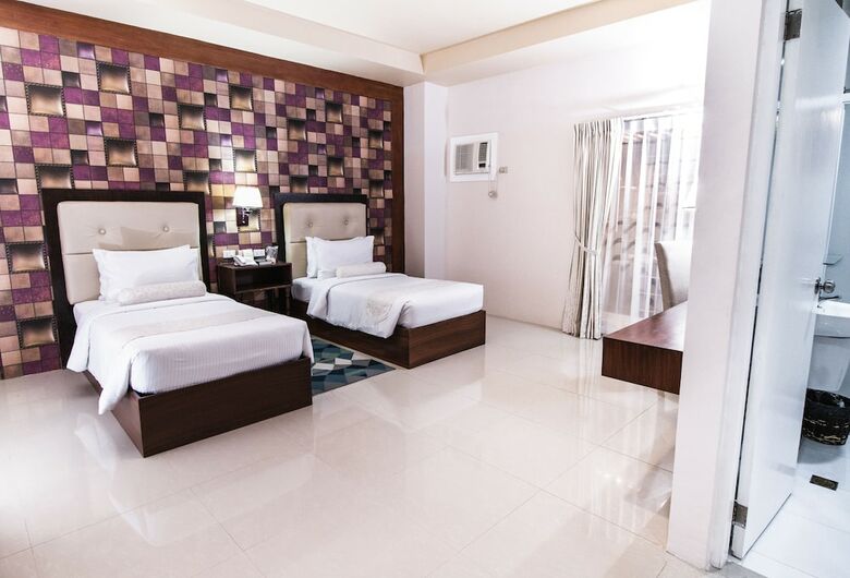 Sierra Hotel