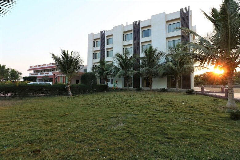 Hotel Goverdhan Greens Resort Dwarka