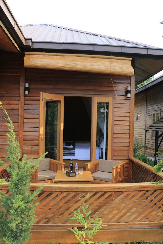 Hotel Blue Vanda Lodge