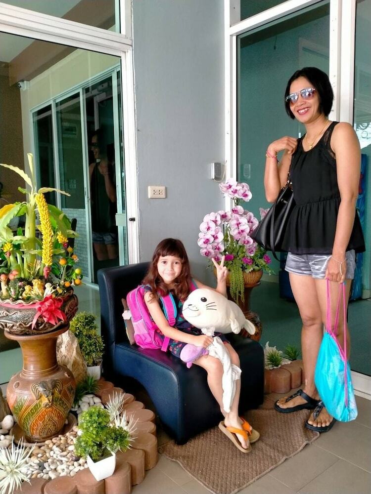 Hotel Ananya Residence Service Apartment