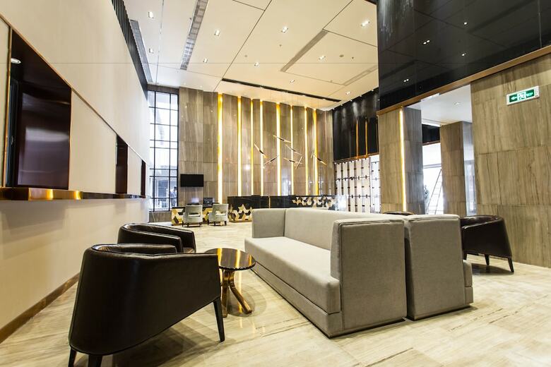 Insail Hotels (Gongbei Port Zhuhai)