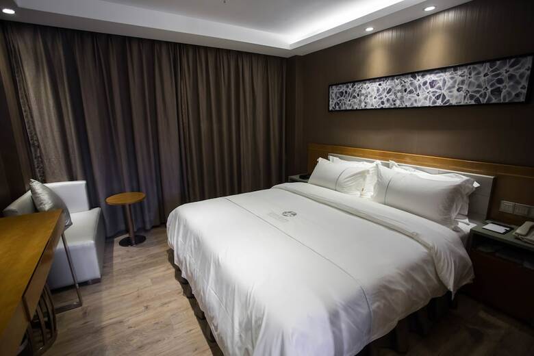 Insail Hotels (Gongbei Port Zhuhai)