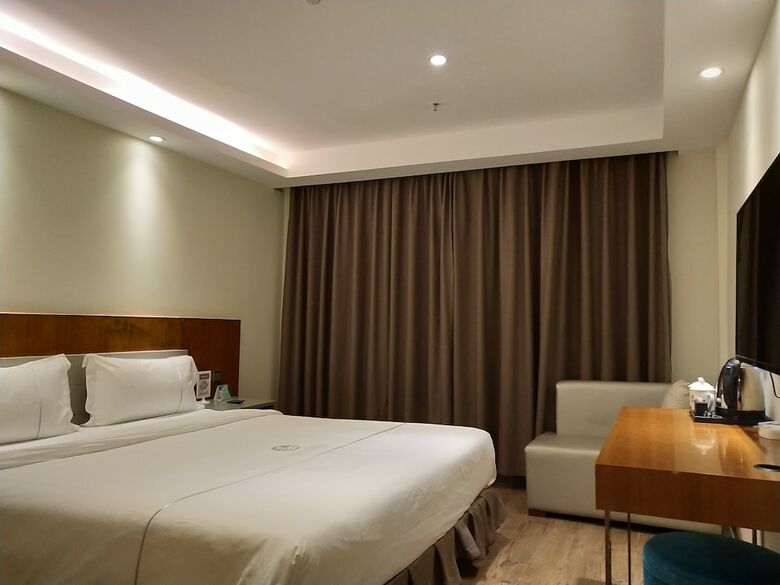 Insail Hotels (Gongbei Port Zhuhai)