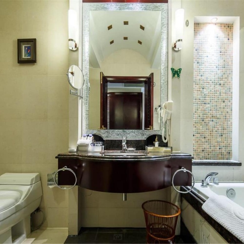 City Hotel