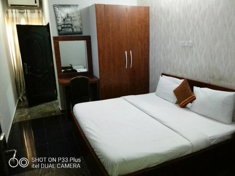 Hotel Bjorne Classic Suites