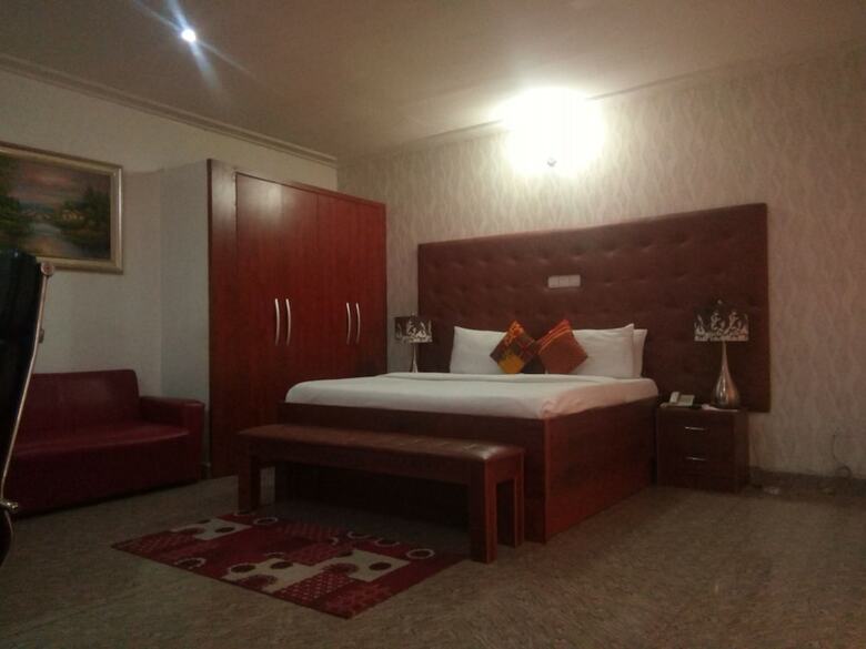 Hotel Bjorne Classic Suites
