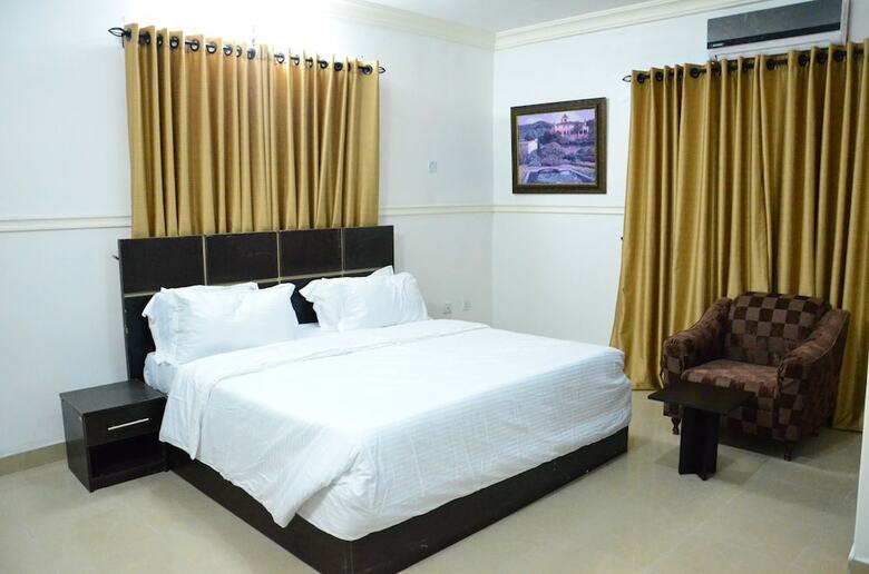 Hotel Bjorne Classic Suites