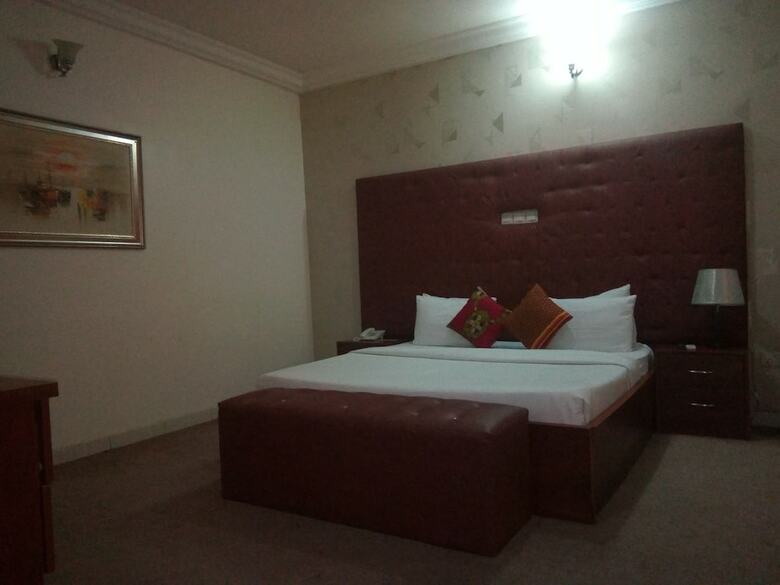 Hotel Bjorne Classic Suites
