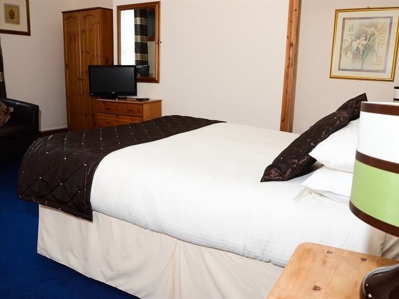Hotel Pinewood Guest House
