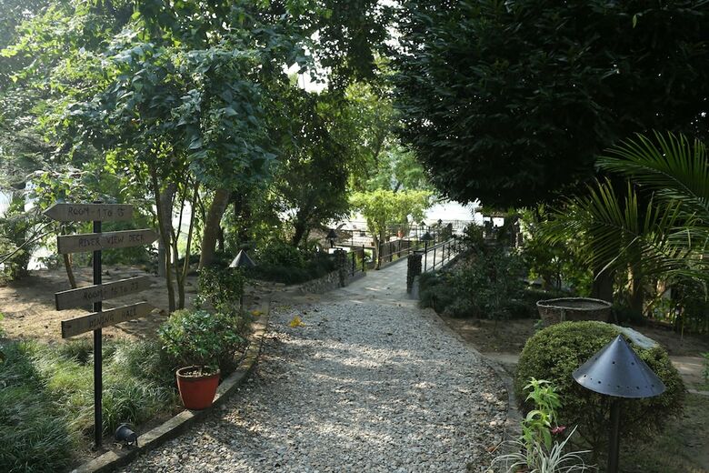 Jungle Villa Resort