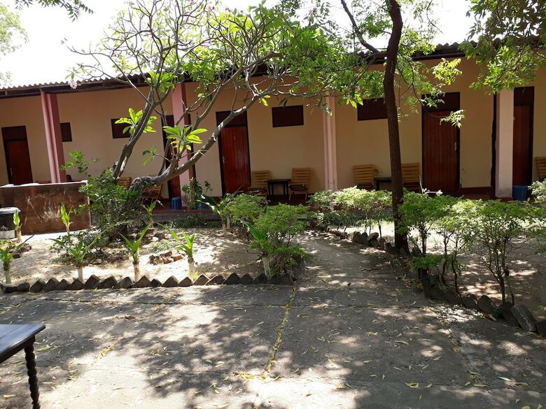Shahira Hotel