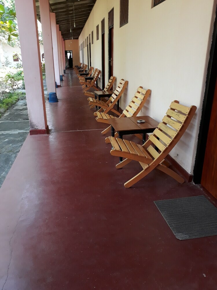 Shahira Hotel