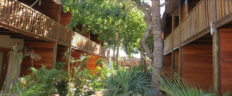 Hotel Hurricane Jeri Gardens