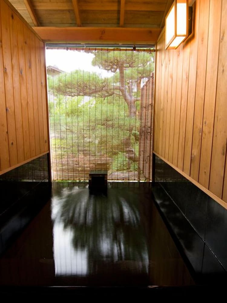 Ryotei Takano