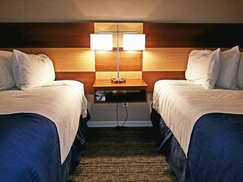 Hotel Hampton Village Inn