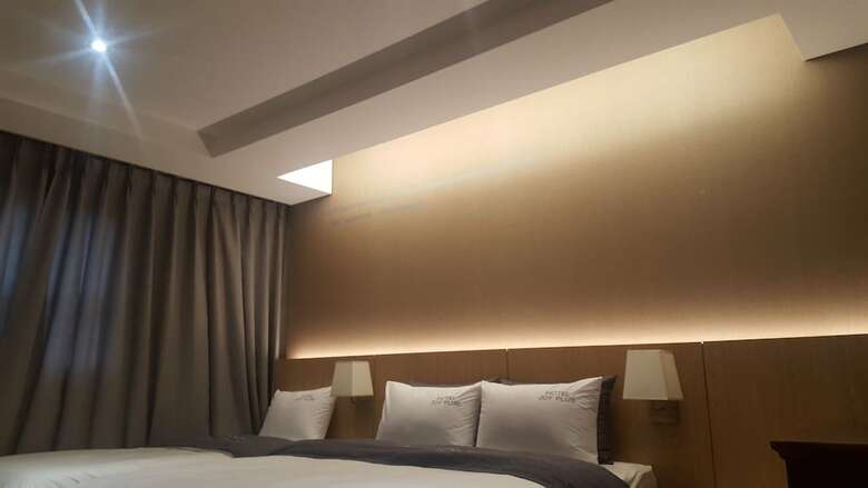Joy Hotel