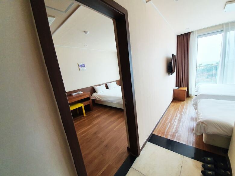 Jeju Ocean Blue Hotel