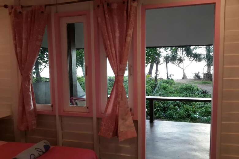 Hotel Phayam Coconut Beach Resort