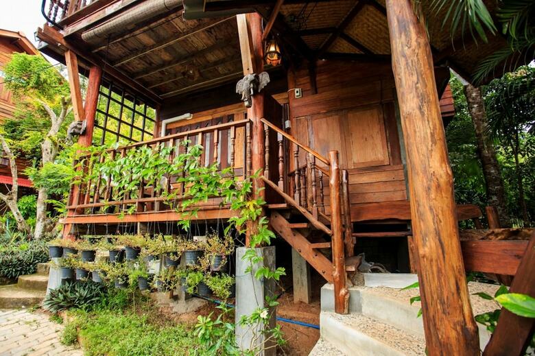 Hotel Thanyarat Resort