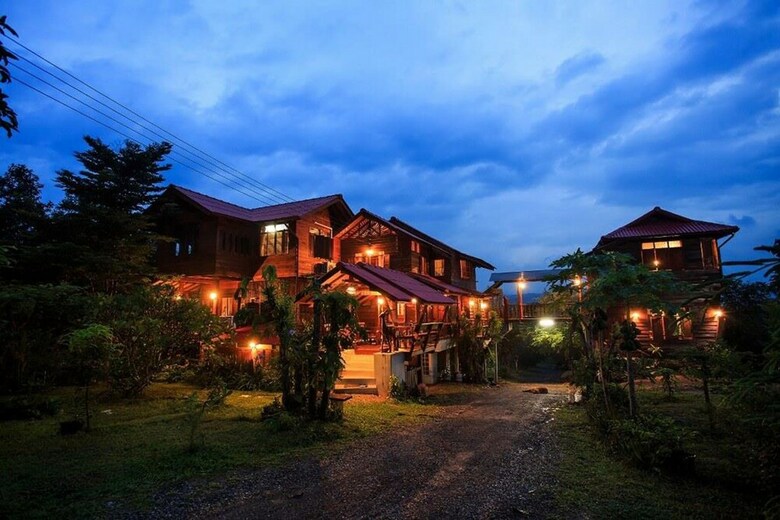 Hotel Thanyarat Resort