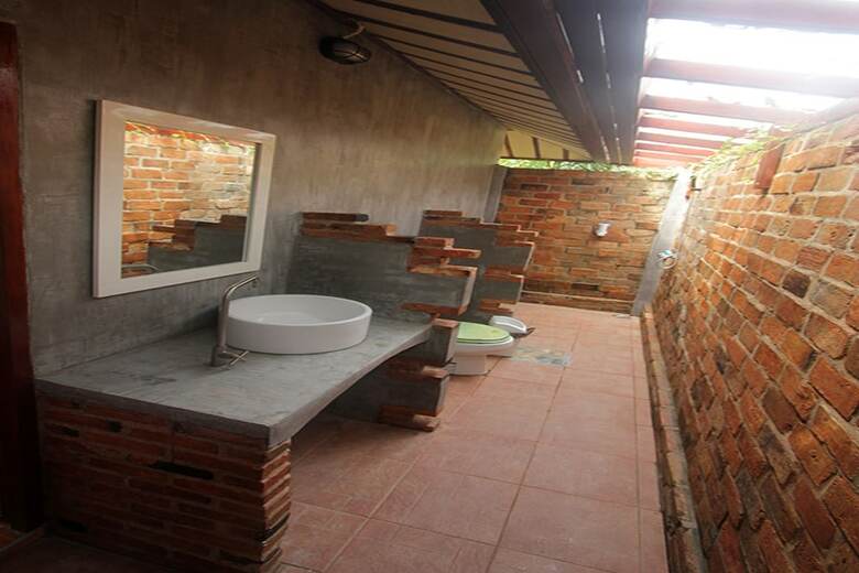 Hotel Chomjan Beach Resort