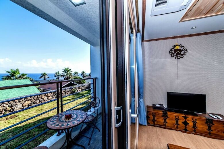 Sea & Wave Pension