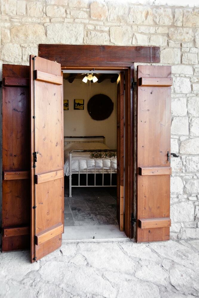 House Of Eleni