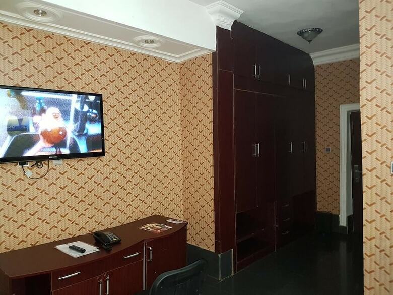 Tauba Hotel