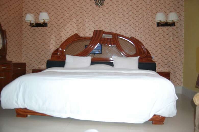 Tauba Hotel