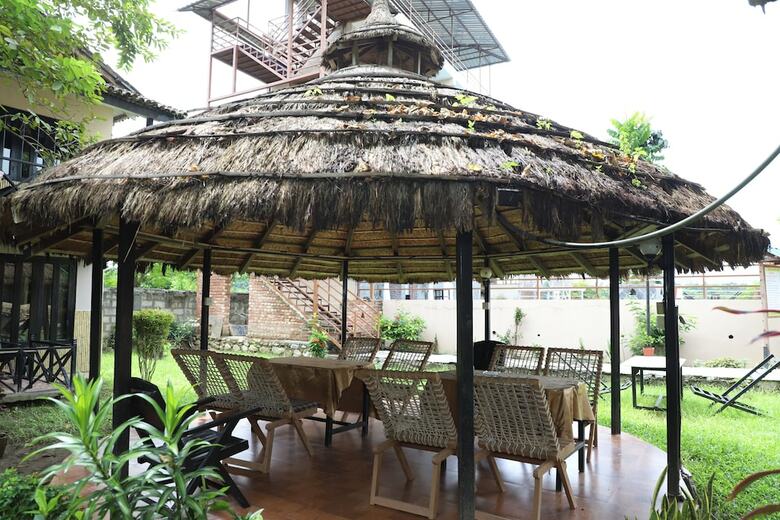 Hotel Riverside